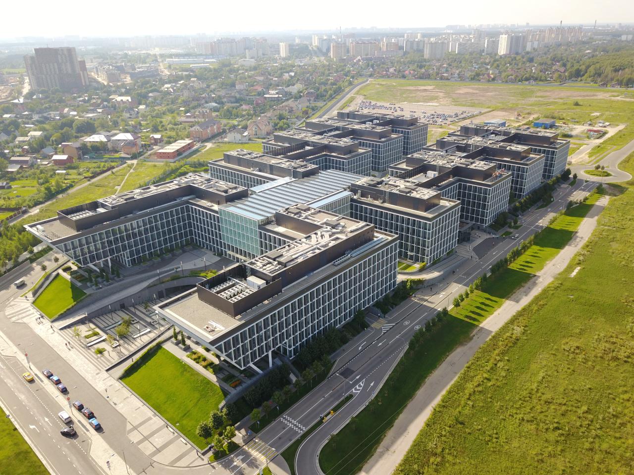 Бизнес-центр «Comcity», м. Румянцево, офисы от 234 до 7742 м², фото объекта